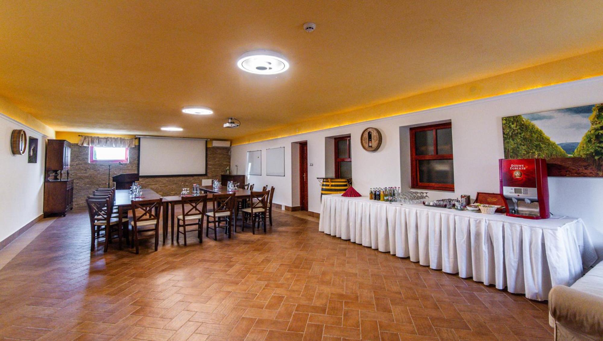 Borhotel Sziluett Farkasmaly Gyöngyös Extérieur photo